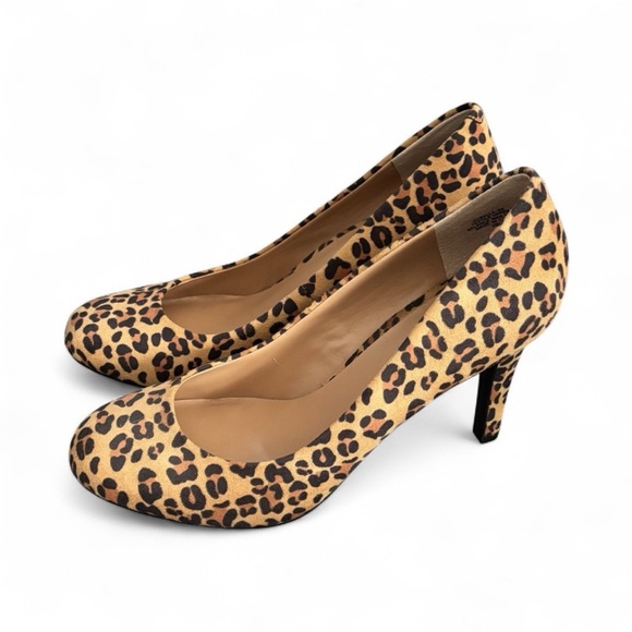 Kelly & Katie Leopard Print Pumps – Size 10 - Picture 2 of 10